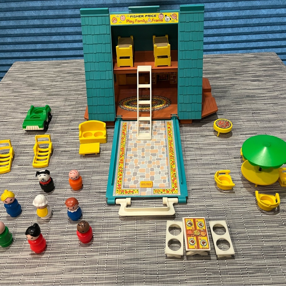 Vintage Fisher Price Little People A-Frame House